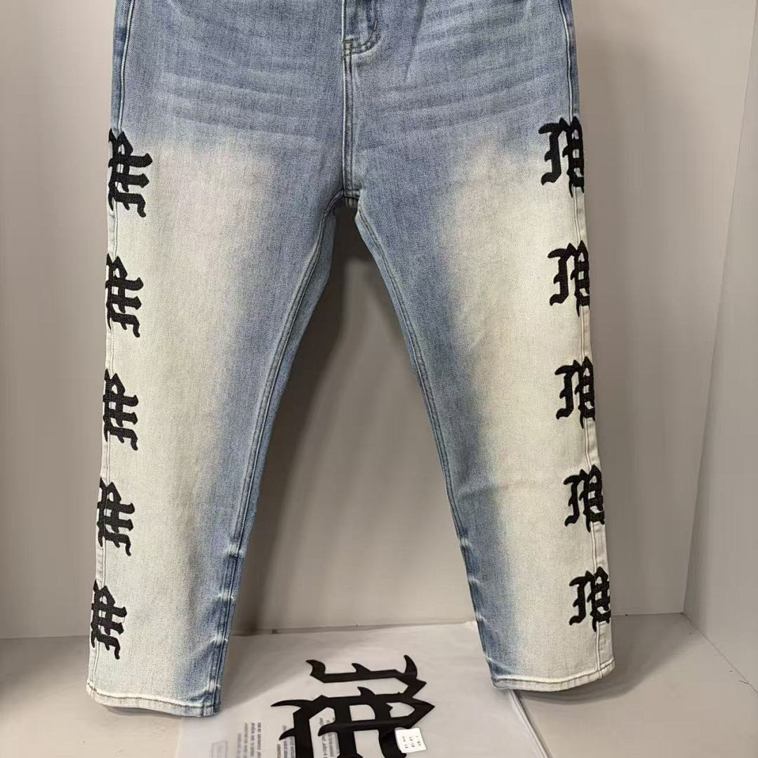 MIXED EMOTION Repeated Letter Side Graphic Jeans