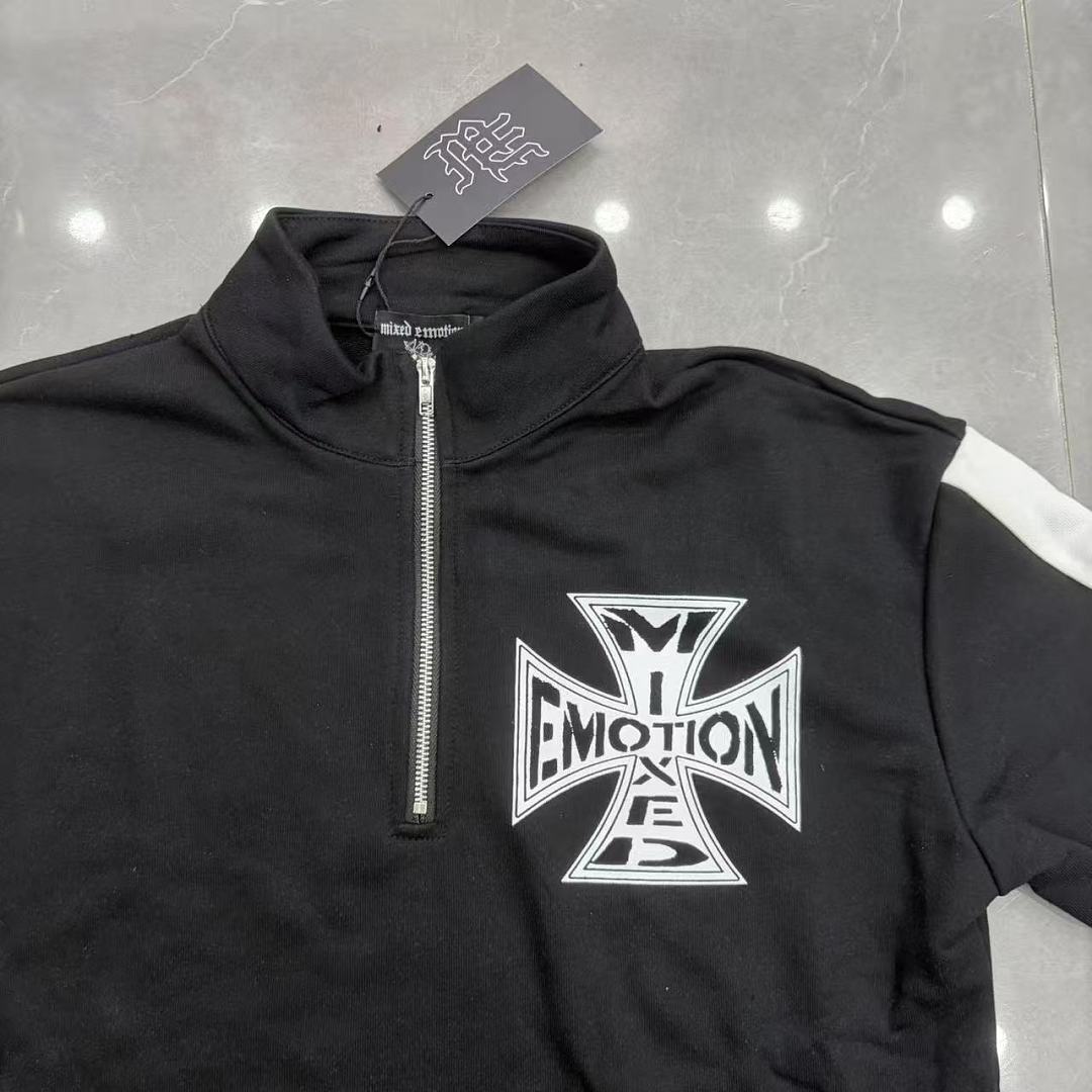 MIXED EMOTION Cross Logo Half-Zip Streetwear Pullover