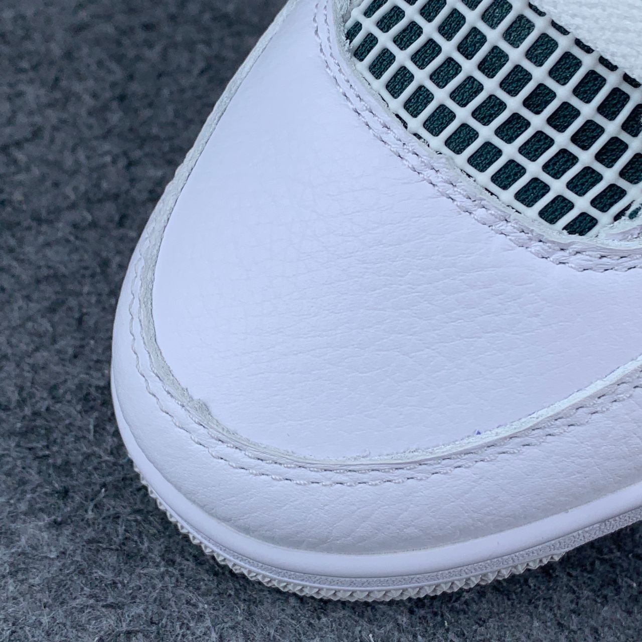 Air Jordan 4 Retro 'Oxidized Green'